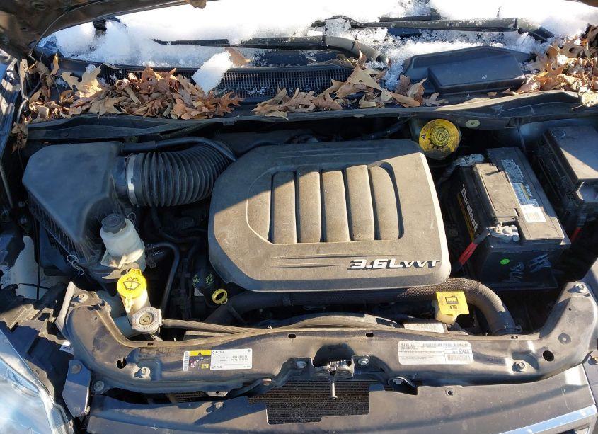 Photo 10 of 2016 Chrysler Town & COUNTRY TOURING (VIN 2C4RC1BG2GR105217)