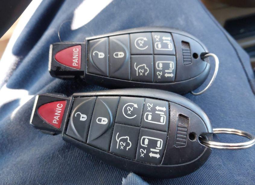 Photo 11 of 2016 Chrysler Town & COUNTRY TOURING (VIN 2C4RC1BG2GR105217)