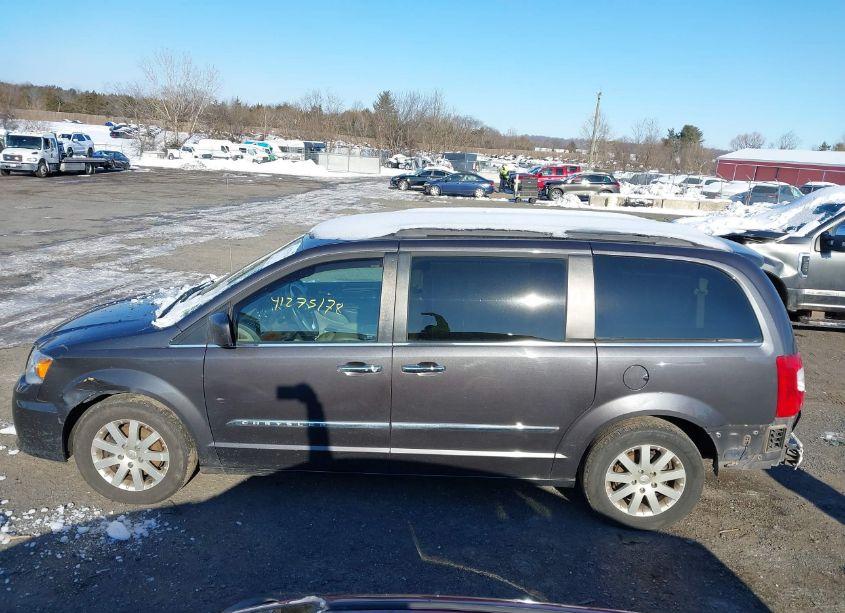 Photo 15 of 2016 Chrysler Town & COUNTRY TOURING (VIN 2C4RC1BG2GR105217)