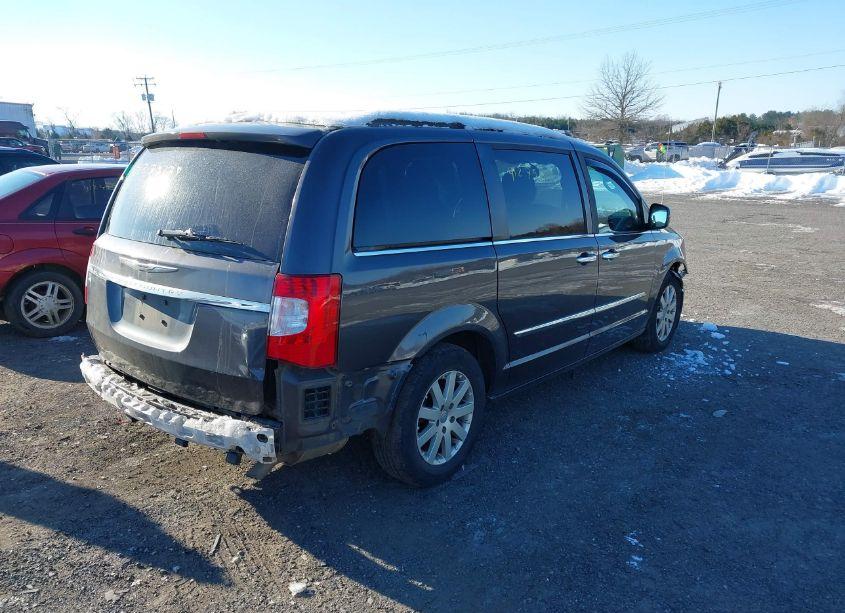 Photo 4 of 2016 Chrysler Town & COUNTRY TOURING (VIN 2C4RC1BG2GR105217)