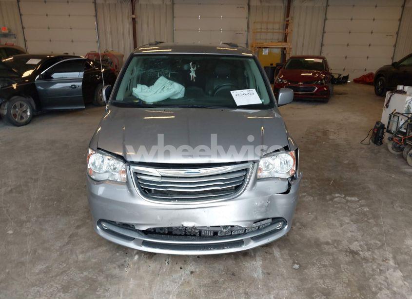 Photo 12 of 2016 Chrysler Town & COUNTRY TOURING (VIN 2C4RC1BG2GR111809)