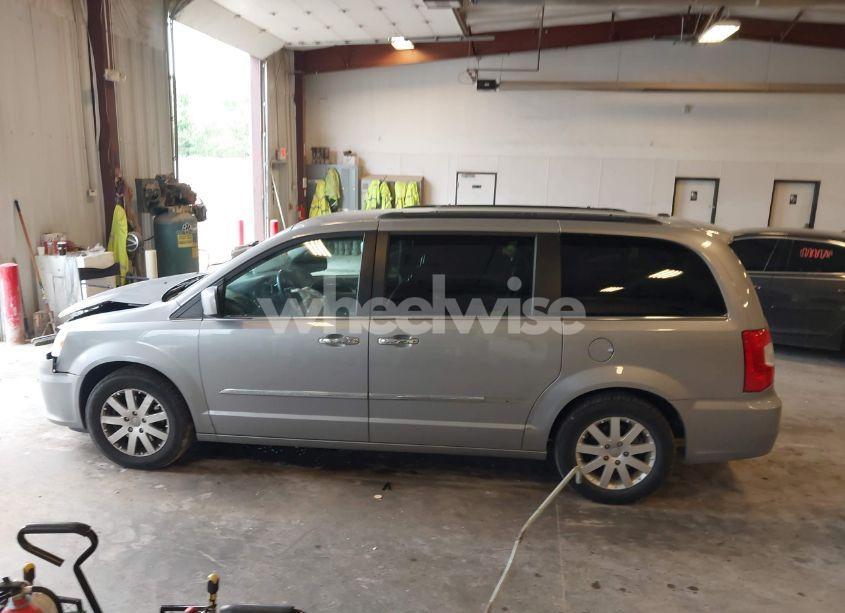 Photo 14 of 2016 Chrysler Town & COUNTRY TOURING (VIN 2C4RC1BG2GR111809)