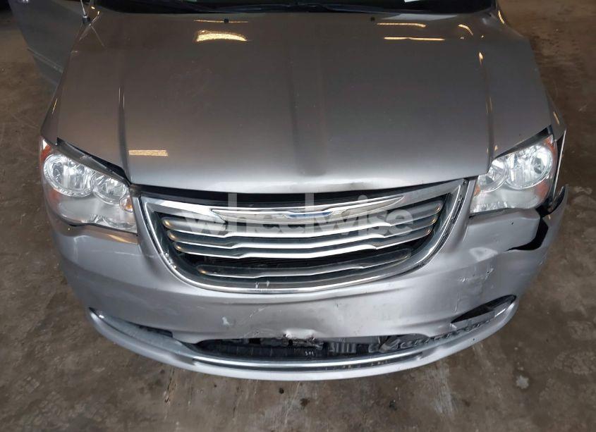 Photo 6 of 2016 Chrysler Town & COUNTRY TOURING (VIN 2C4RC1BG2GR111809)