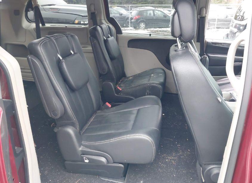 Photo 8 of 2016 Chrysler Town & COUNTRY TOURING (VIN 2C4RC1BG2GR112930)