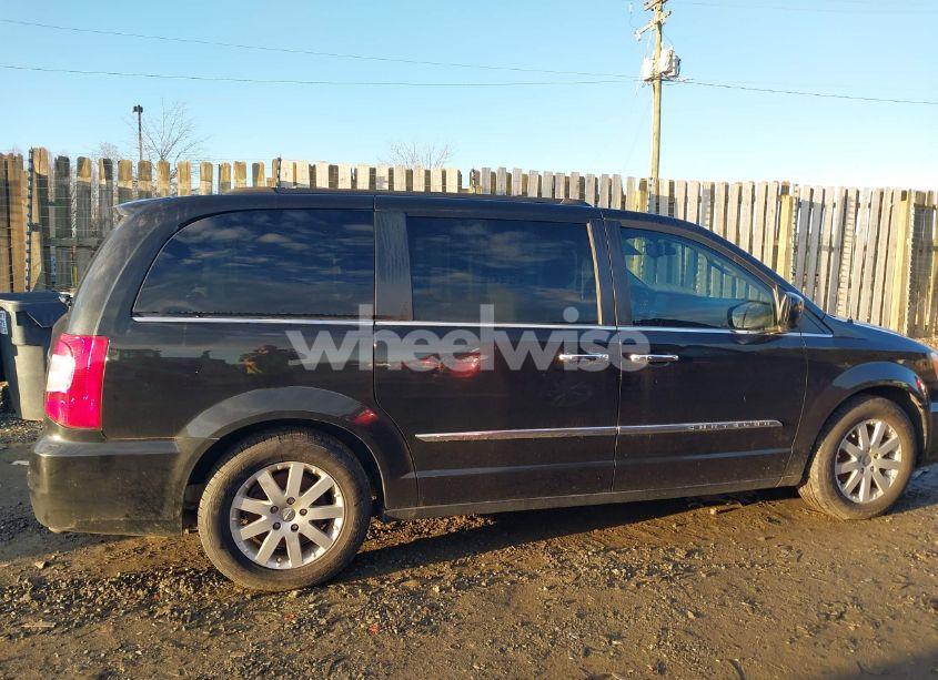 Photo 13 of 2016 Chrysler Town & COUNTRY TOURING (VIN 2C4RC1BG2GR120767)