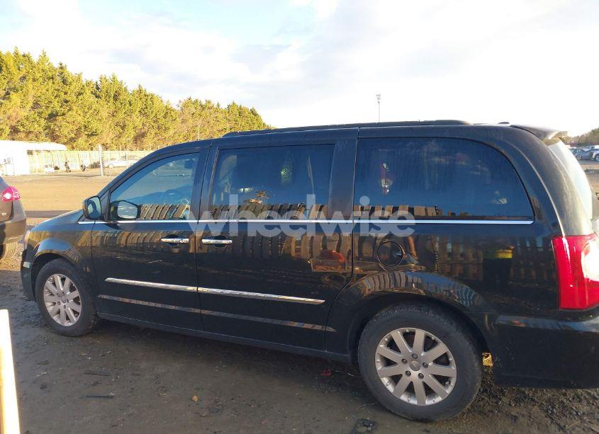 Photo 14 of 2016 Chrysler Town & COUNTRY TOURING (VIN 2C4RC1BG2GR120767)