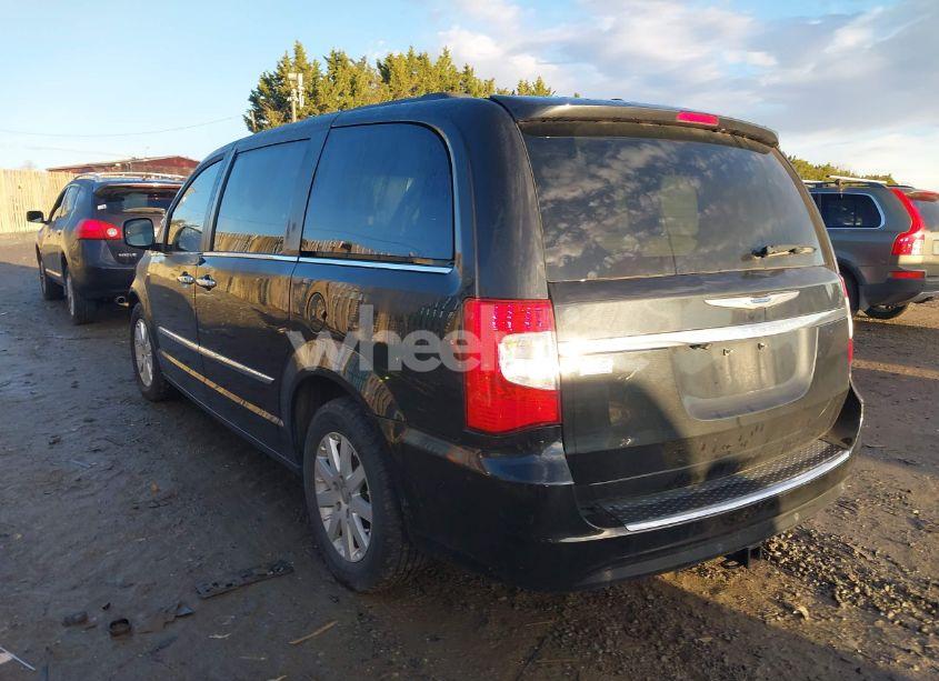 Photo 3 of 2016 Chrysler Town & COUNTRY TOURING (VIN 2C4RC1BG2GR120767)