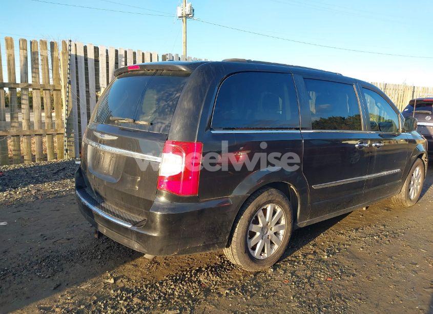 Photo 4 of 2016 Chrysler Town & COUNTRY TOURING (VIN 2C4RC1BG2GR120767)