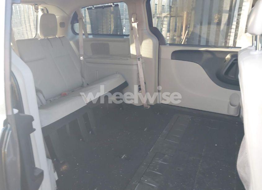 Photo 8 of 2016 Chrysler Town & COUNTRY TOURING (VIN 2C4RC1BG2GR120767)