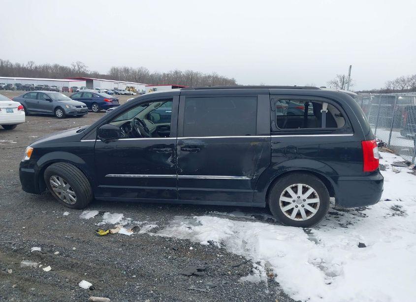 Photo 14 of 2016 Chrysler Town & COUNTRY TOURING (VIN 2C4RC1BG2GR166597)