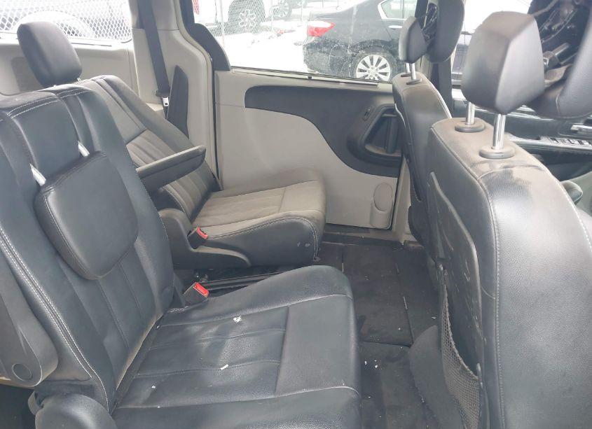 Photo 8 of 2016 Chrysler Town & COUNTRY TOURING (VIN 2C4RC1BG2GR166597)