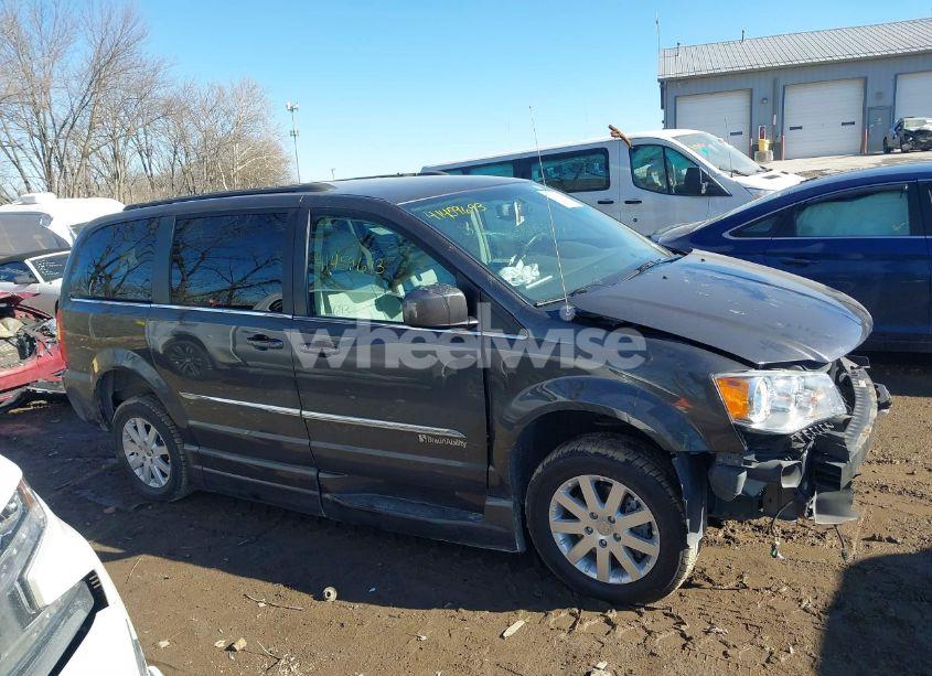 Photo 14 of 2016 Chrysler Town & COUNTRY TOURING (VIN 2C4RC1BG2GR175817)