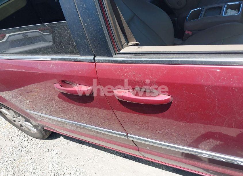 Photo 12 of 2016 Chrysler Town & COUNTRY TOURING (VIN 2C4RC1BG2GR230704)