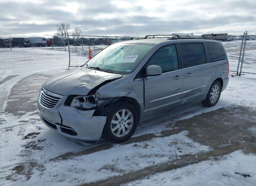 Photo 2 of 2016 Chrysler Town & COUNTRY TOURING (VIN 2C4RC1BG2GR245185)