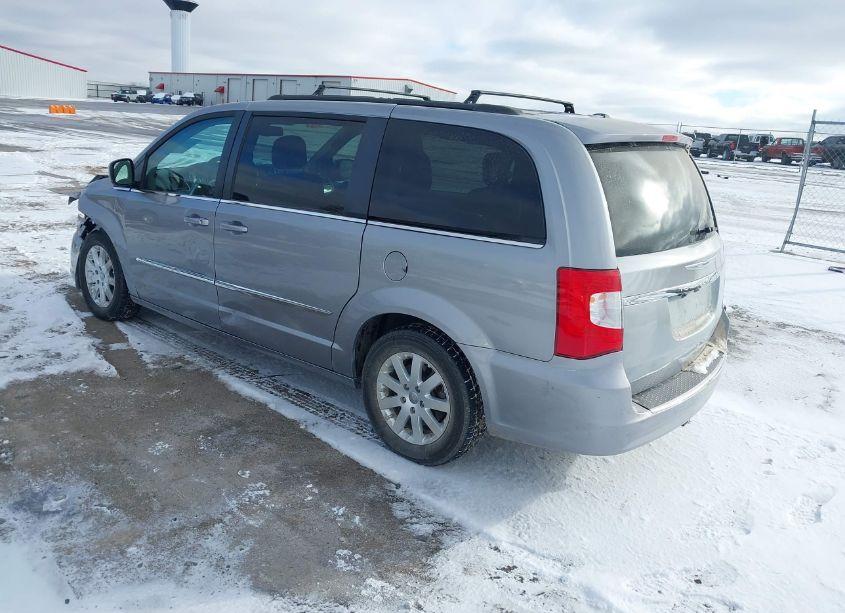 Photo 3 of 2016 Chrysler Town & COUNTRY TOURING (VIN 2C4RC1BG2GR245185)