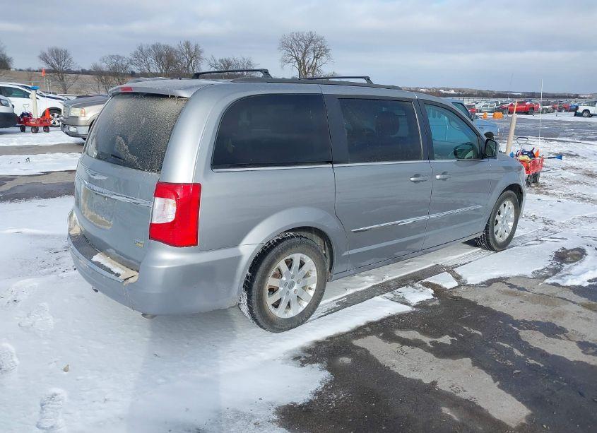 Photo 4 of 2016 Chrysler Town & COUNTRY TOURING (VIN 2C4RC1BG2GR245185)