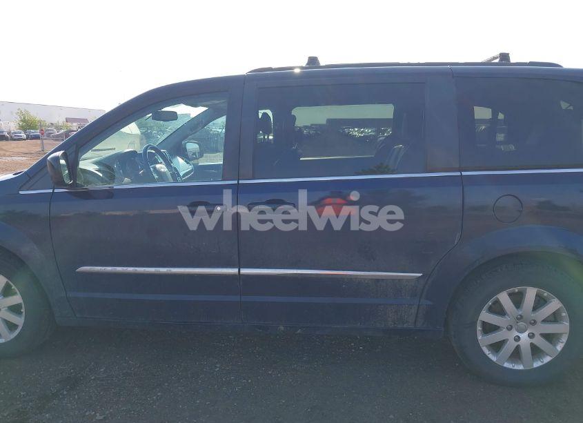 Photo 14 of 2016 Chrysler Town & COUNTRY TOURING (VIN 2C4RC1BG2GR246398)