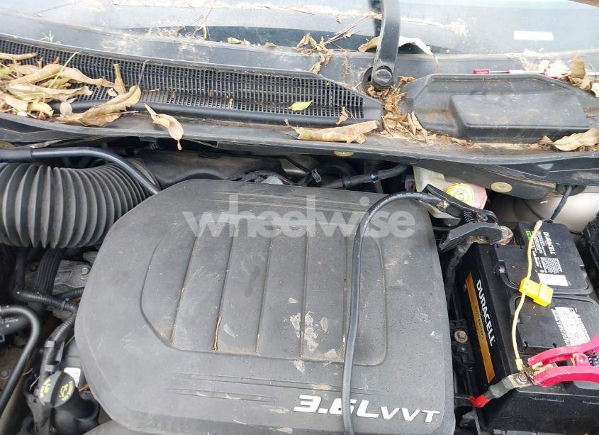 Photo 10 of 2016 Chrysler Town & COUNTRY TOURING (VIN 2C4RC1BG2GR254906)