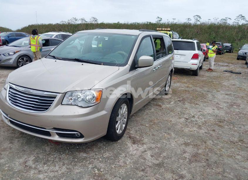 Photo 2 of 2016 Chrysler Town & COUNTRY TOURING (VIN 2C4RC1BG2GR254906)