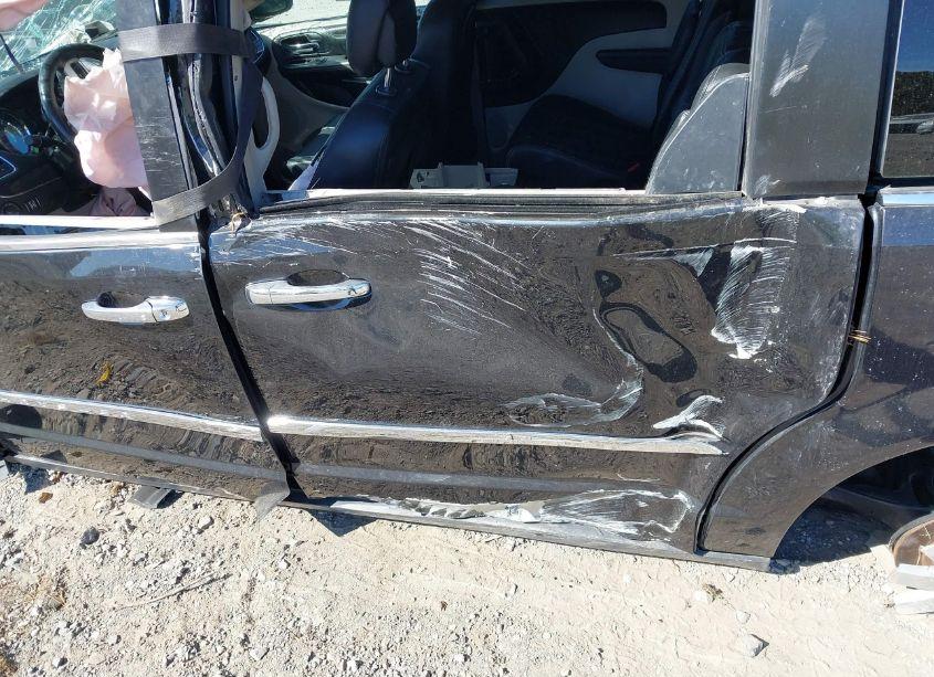 Photo 16 of 2016 Chrysler Town & COUNTRY TOURING (VIN 2C4RC1BG2GR261757)