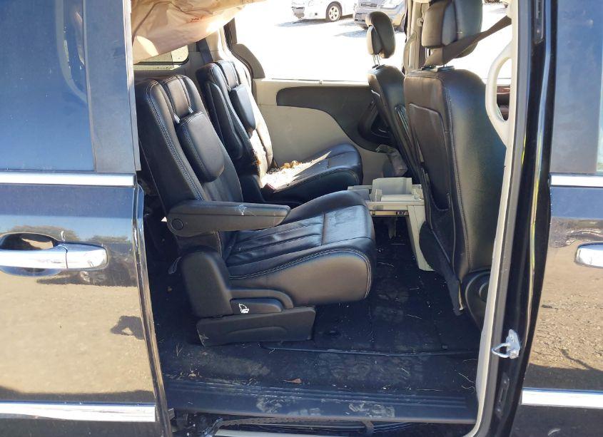 Photo 8 of 2016 Chrysler Town & COUNTRY TOURING (VIN 2C4RC1BG2GR261757)