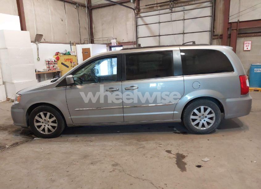 Photo 14 of 2016 Chrysler Town & COUNTRY TOURING (VIN 2C4RC1BG2GR280227)