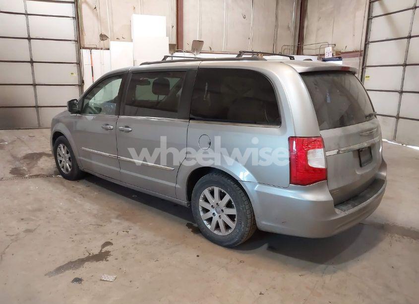 Photo 3 of 2016 Chrysler Town & COUNTRY TOURING (VIN 2C4RC1BG2GR280227)