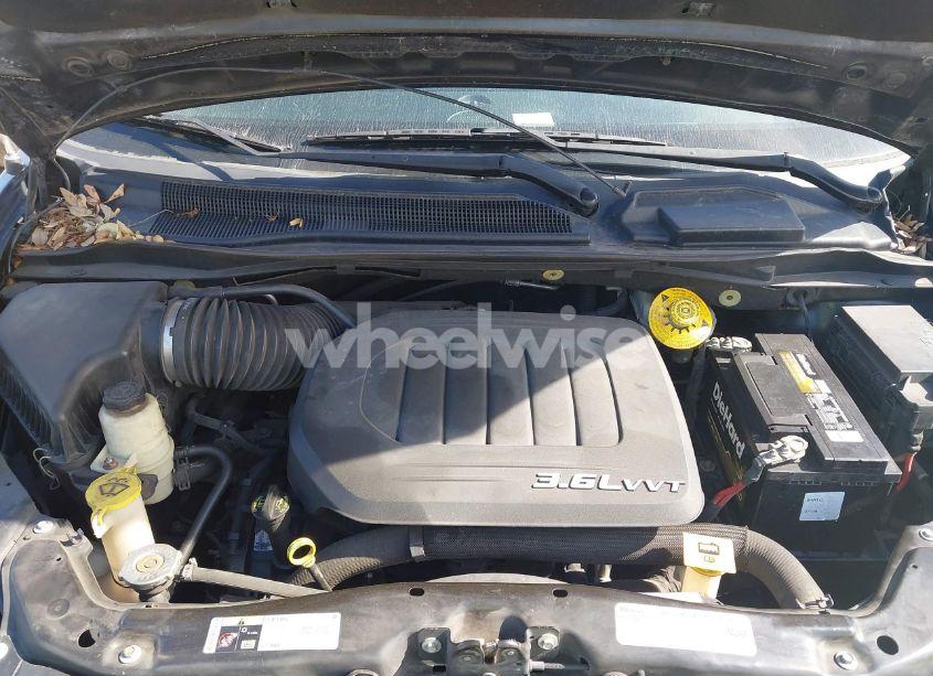 Photo 10 of 2016 Chrysler Town & COUNTRY TOURING (VIN 2C4RC1BG2GR281927)