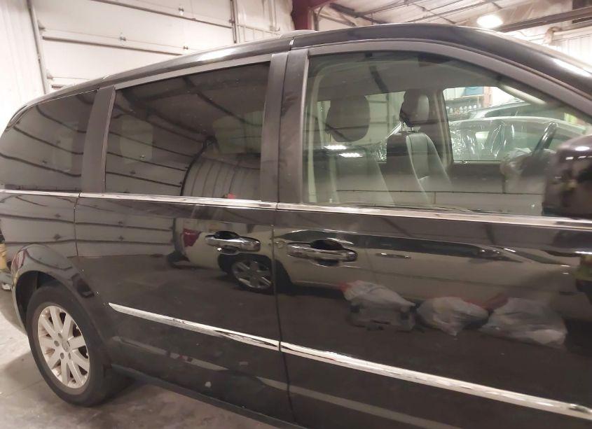 Photo 14 of 2016 Chrysler Town & COUNTRY TOURING (VIN 2C4RC1BG2GR289607)