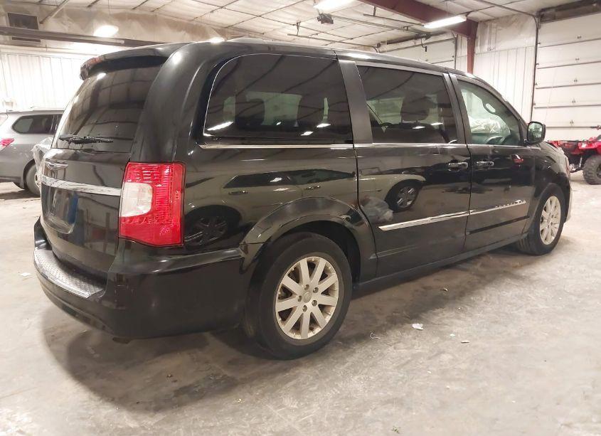 Photo 4 of 2016 Chrysler Town & COUNTRY TOURING (VIN 2C4RC1BG2GR289607)
