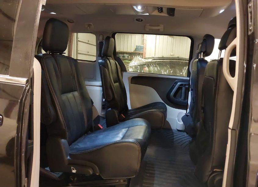 Photo 8 of 2016 Chrysler Town & COUNTRY TOURING (VIN 2C4RC1BG2GR289607)