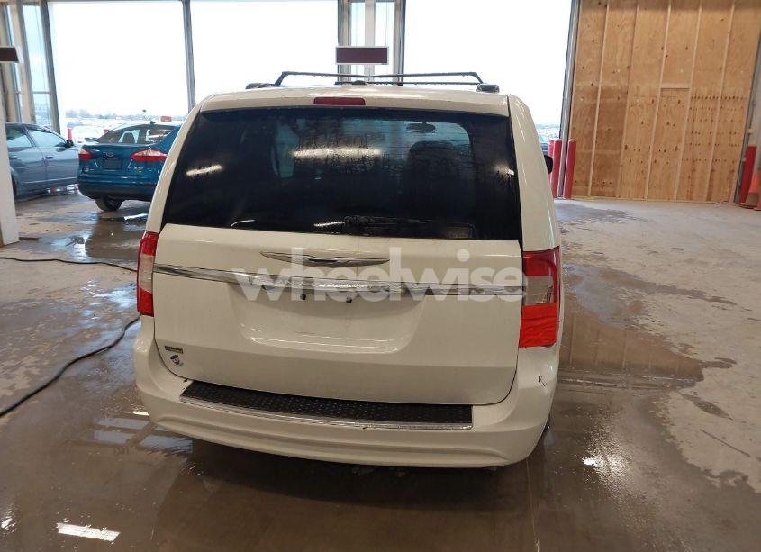 Photo 16 of 2016 Chrysler Town & COUNTRY TOURING (VIN 2C4RC1BG2GR291678)