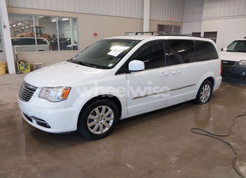 Photo 2 of 2016 Chrysler Town & COUNTRY TOURING (VIN 2C4RC1BG2GR291678)