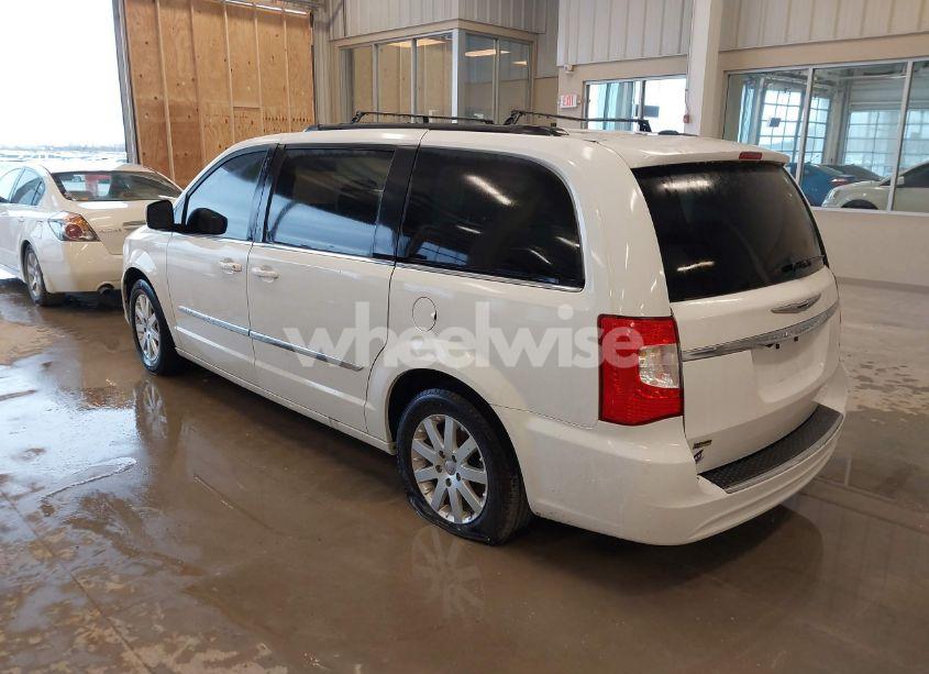 Photo 3 of 2016 Chrysler Town & COUNTRY TOURING (VIN 2C4RC1BG2GR291678)