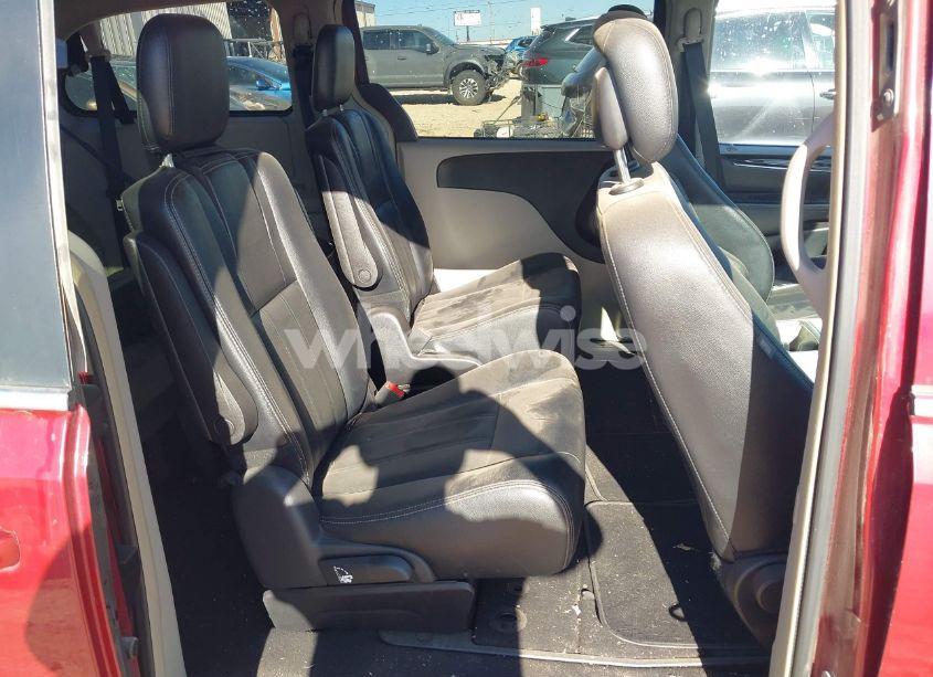 Photo 8 of 2016 Chrysler Town & COUNTRY TOURING (VIN 2C4RC1BG2GR292040)