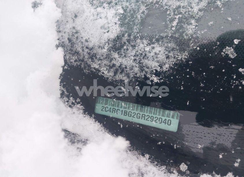 Photo 9 of 2016 Chrysler Town & COUNTRY TOURING (VIN 2C4RC1BG2GR292040)