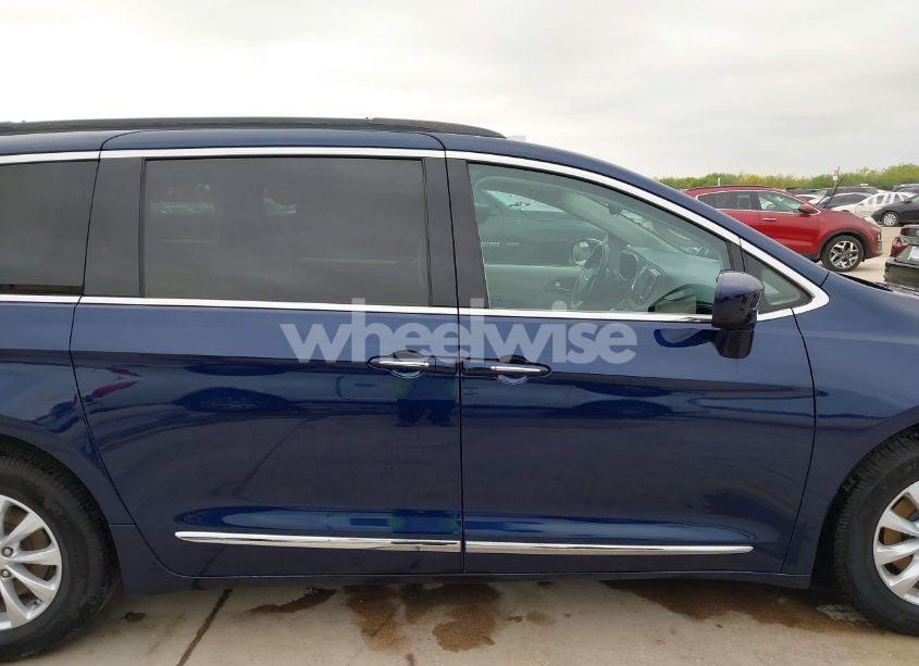 Photo 13 of 2017 Chrysler Pacifica TOURING L (VIN 2C4RC1BG2HR526422)