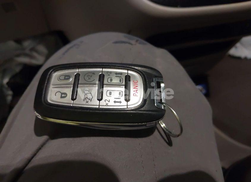 Photo 11 of 2017 Chrysler Pacifica TOURING-L (VIN 2C4RC1BG2HR613690)