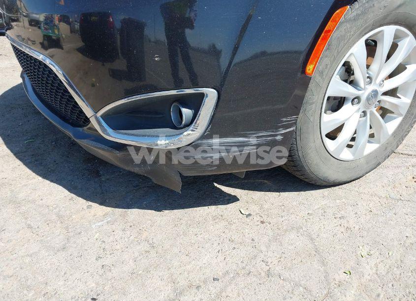 Photo 6 of 2017 Chrysler Pacifica TOURING-L (VIN 2C4RC1BG2HR642106)