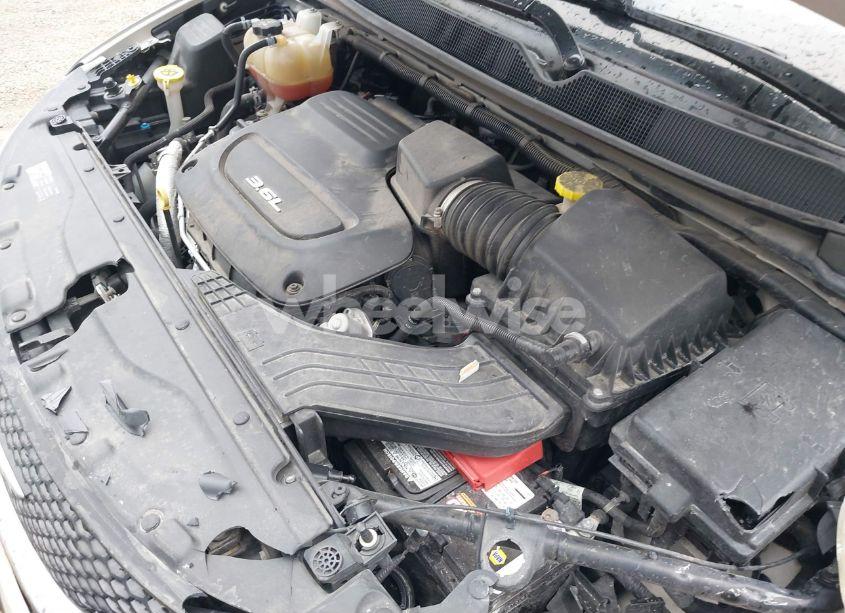 Photo 10 of 2017 Chrysler Pacifica TOURING-L (VIN 2C4RC1BG2HR688499)