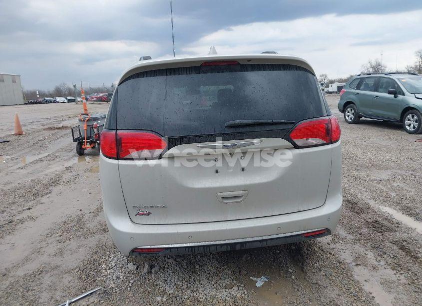 Photo 17 of 2017 Chrysler Pacifica TOURING-L (VIN 2C4RC1BG2HR688499)