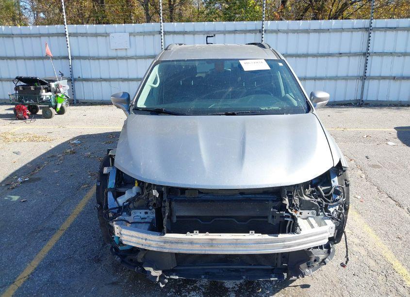 Photo 12 of 2017 Chrysler Pacifica TOURING-L (VIN 2C4RC1BG2HR702384)