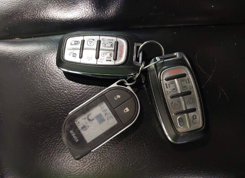 Photo 11 of 2017 Chrysler Pacifica TOURING-L (VIN 2C4RC1BG2HR703065)