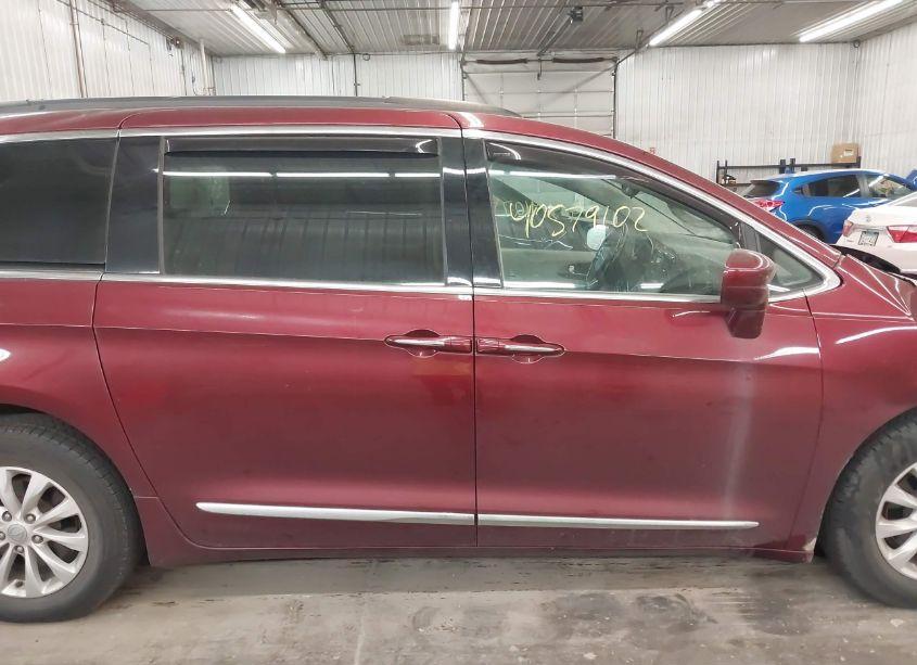 Photo 14 of 2017 Chrysler Pacifica TOURING-L (VIN 2C4RC1BG2HR703065)