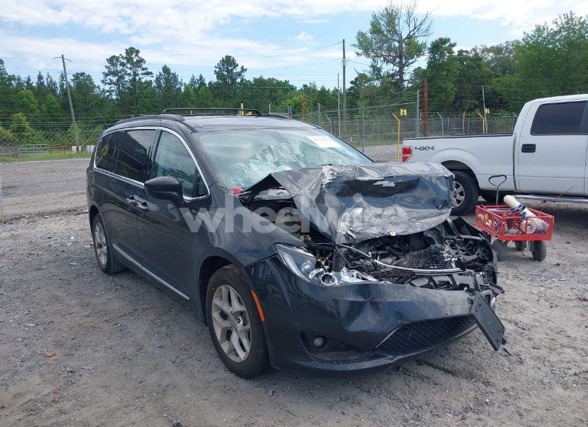 2017 Chrysler Pacifica TOURING-L (VIN 2C4RC1BG2HR794726) main photo