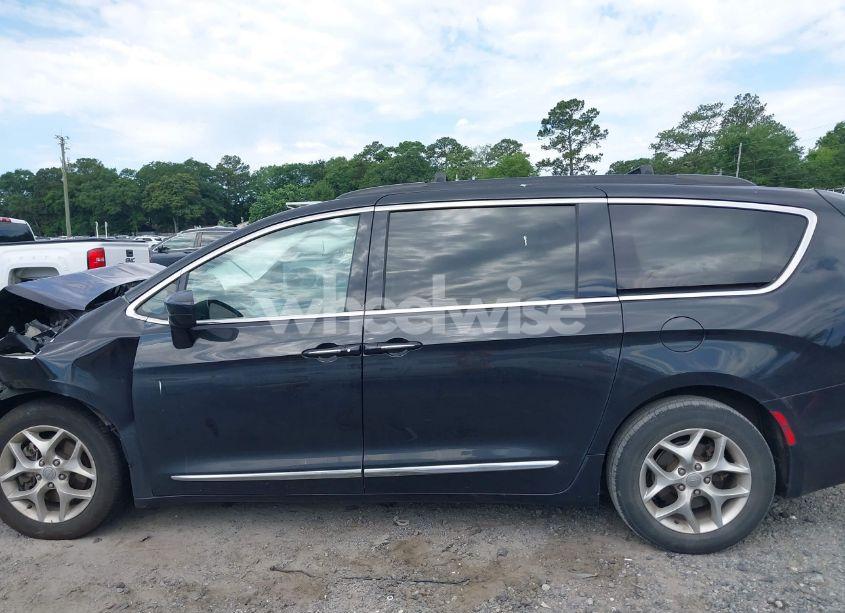 Photo 14 of 2017 Chrysler Pacifica TOURING-L (VIN 2C4RC1BG2HR794726)