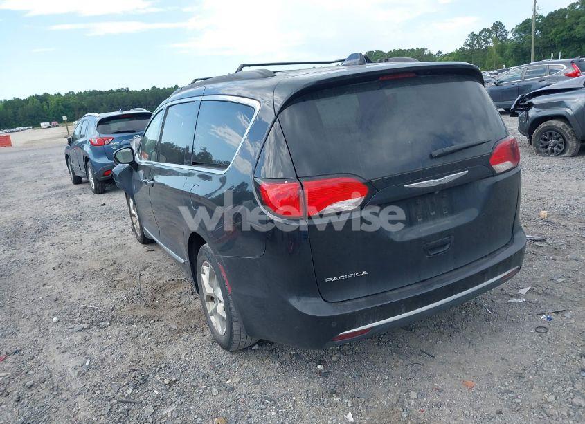 Photo 3 of 2017 Chrysler Pacifica TOURING-L (VIN 2C4RC1BG2HR794726)