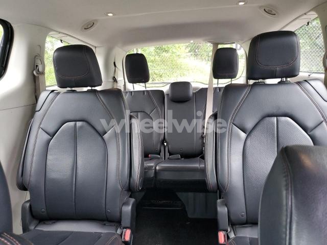 2018 CHRYSLER PACIFICA TOURING L (VIN 2C4RC1BG2JR114345) main photo