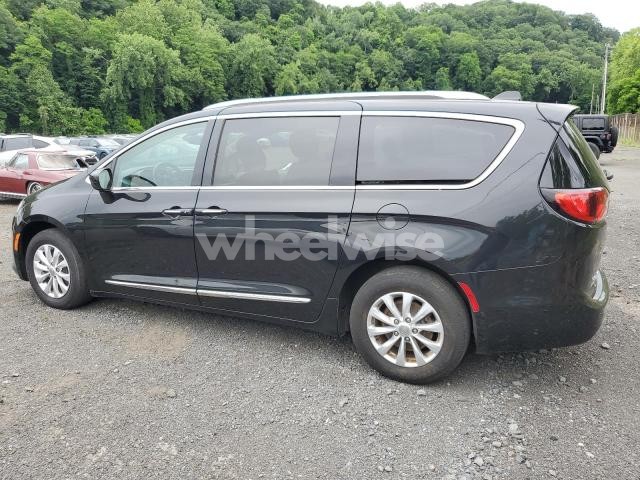 Photo 10 of 2018 CHRYSLER PACIFICA TOURING L (VIN 2C4RC1BG2JR114345)
