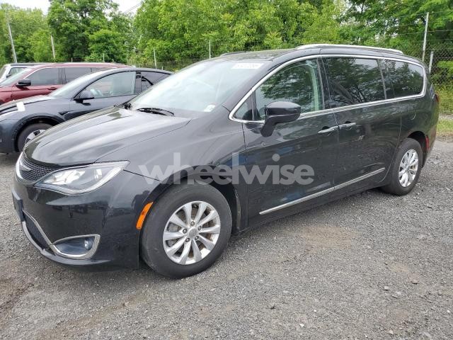 Photo 3 of 2018 CHRYSLER PACIFICA TOURING L (VIN 2C4RC1BG2JR114345)